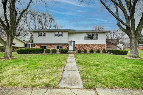355 Veldor St, Oregon, WI 53575
