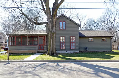 110 Bridge St, Mazomanie, WI 53560