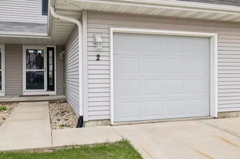315 Vorndran Dr #2, Belleville, WI 53508