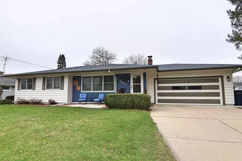 341 N Arch St, Janesville, WI 53548