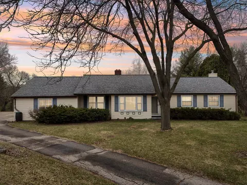 321 Thompson St, Verona, WI 53593