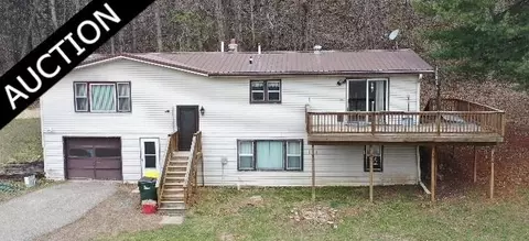 16347 W Point Rd, Gays Mills, WI 54631