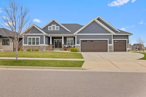 800 Lynn St, Waunakee, WI 53597