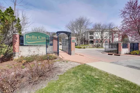 8510 Greenway Blvd #306, Middleton, WI 53562