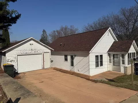 478 S Stewart St, Richland Center, WI 53581