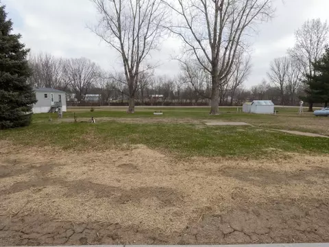 220 S Clifton St, Livingston, WI 53554