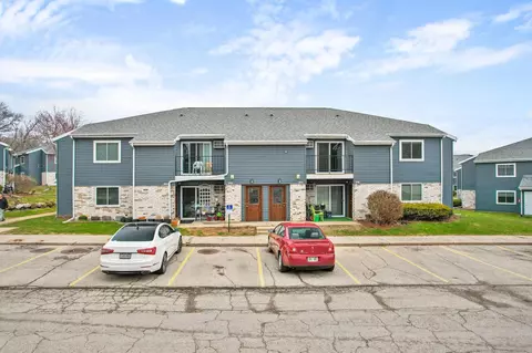 1404 Whispering Pines Way, Fitchburg, WI 53713