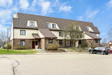 1027 S Sunnyvale Ln #A, Madison, WI 53713