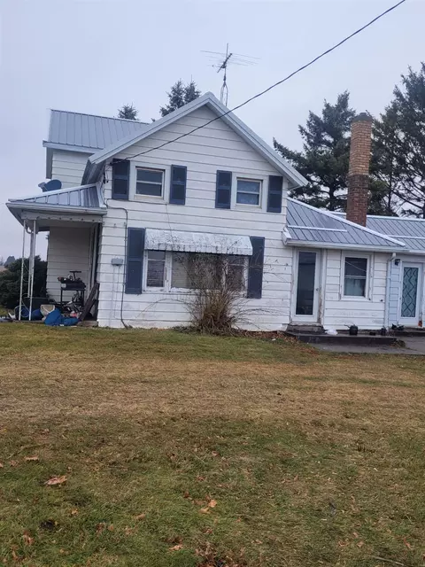 10320 North Rd, South Wayne, WI 53587