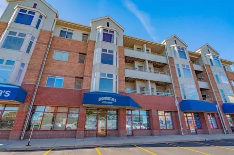 301 Harbour Town Dr #208, Madison, WI 53717