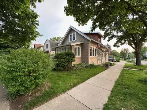 602 Division St, Madison, WI 53704