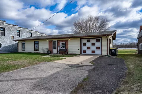316 W State St, New Lisbon, WI 53950
