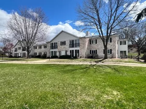 89 Golf Course Rd #G, Madison, WI 53704