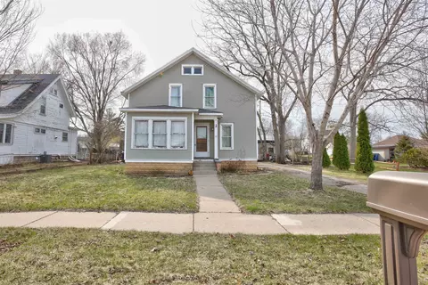 411 Roosevelt St, Rio, WI 53960