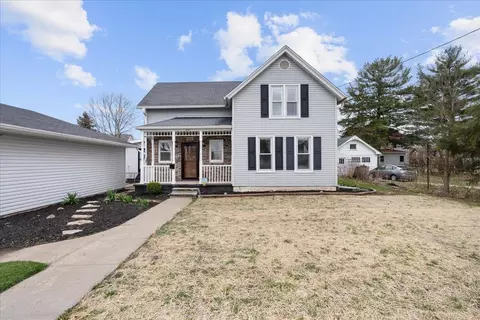 436 5th St, Prairie Du Sac, WI 53578