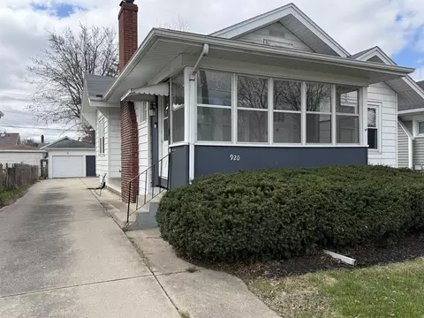 920 Benton Ave, Janesville, WI 53545