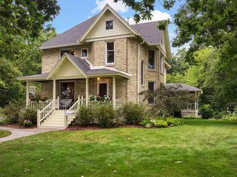 114 Lake Shore Dr, Lake Mills, WI 53551