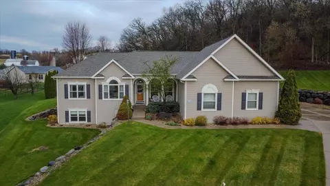 503 Donovan Ct, Cross Plains, WI 53528