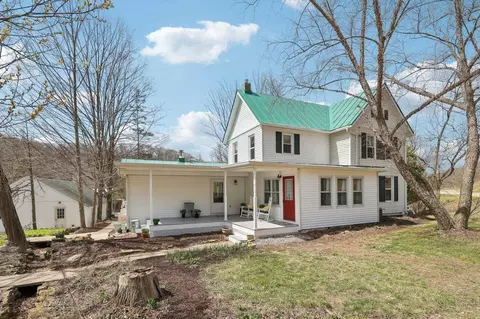 3223 County Road Jg, Mount Horeb, WI 53572
