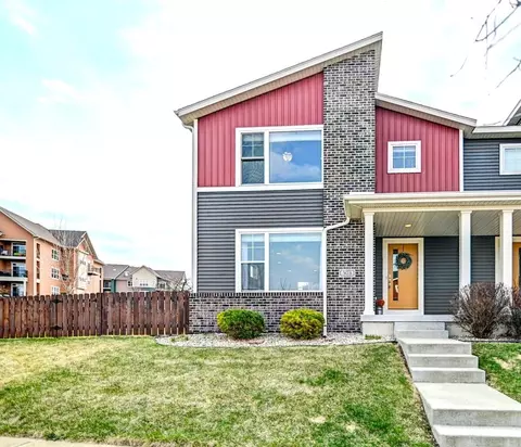 303 Pine Lawn Pkwy, Verona, WI 53593