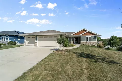 970 Brynhill Dr, Oregon, WI 53575