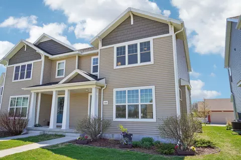 1059 Okeeffe Ave, Sun Prairie, WI 53590