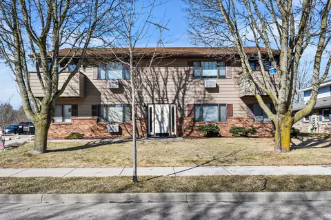 131-141 S Maple Ave, Slinger, WI 53086