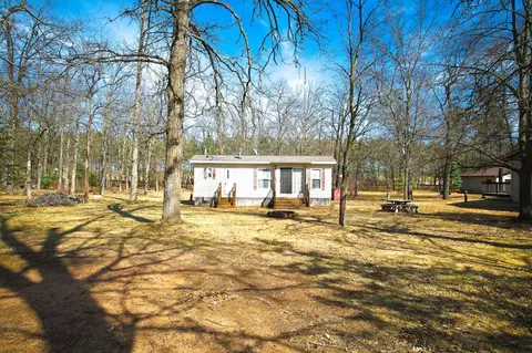 562 Feather Trl, Nekoosa, WI 54457