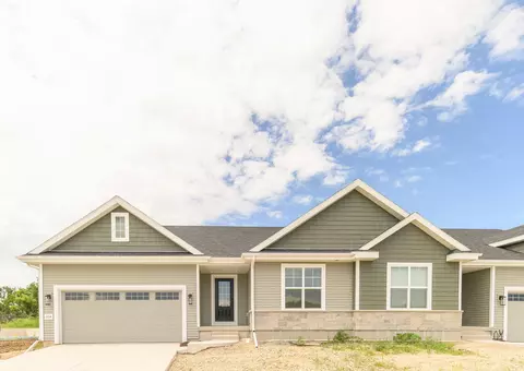 2226 Waters Edge Trl, Madison, WI 53718