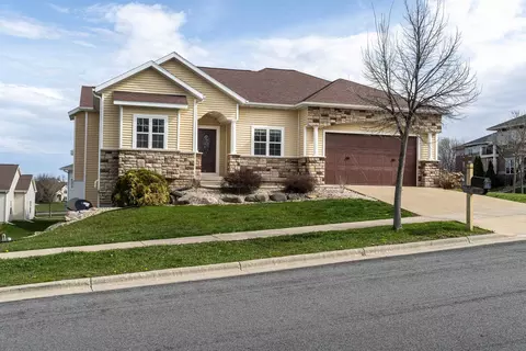 9402 Silverstone Ln, Verona, WI 53593