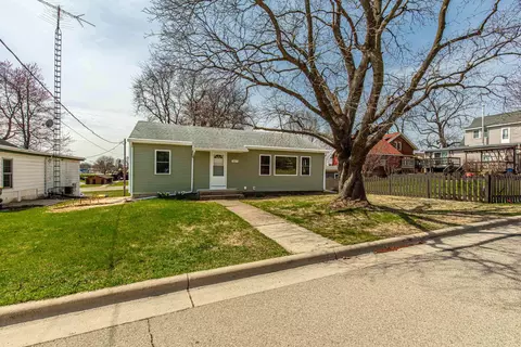 1615 22 12 Ave, Monroe, WI 53566