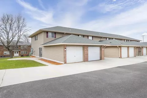 1935 Lafayette St #8, Janesville, WI 53548
