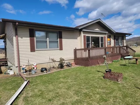 s5026 Greenfield Lane, Baraboo, WI 53913
