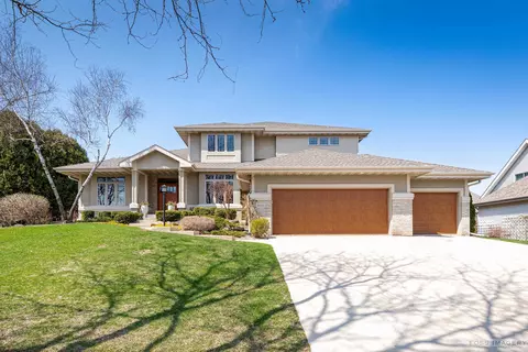 806 Stagecoach Trl, Madison, WI 53717