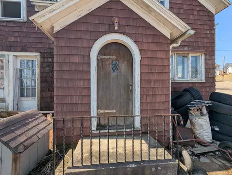 104 Franklin St, Elroy, WI 53929
