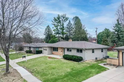4813 S Hill Dr, Madison, WI 53705