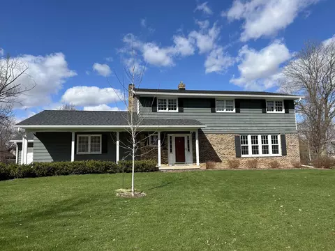 723 William Dr, Sun Prairie, WI 53590