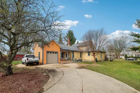 222 E Franklin St, Portage, WI 53901