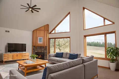 w5416 Highland Drive, New Glarus, WI 53574