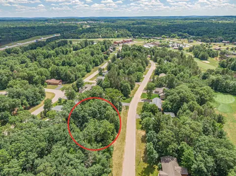 284 Dogwood Ln, Wisconsin Dells, WI 53965