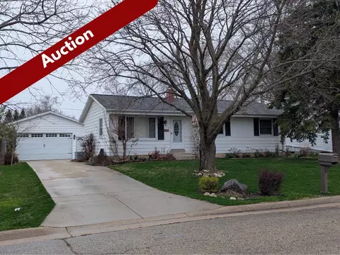 1218 Lisbon St, Watertown, WI 53098