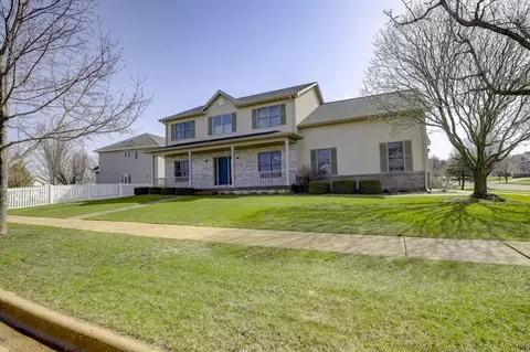 1087 Badger Ln, Waunakee, WI 53597