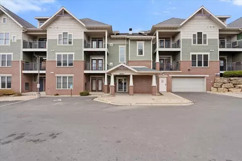 8253 Mayo Dr #311, Madison, WI 53719