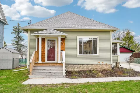 312 W Mackie St, Beaver Dam, WI 53916