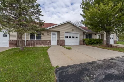 507 Lemon Arbor Dr, Evansville, WI 53536
