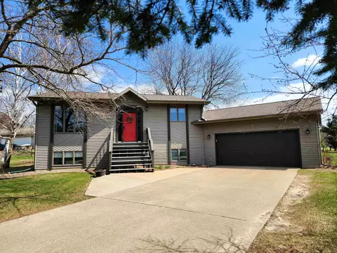 12902 Flicker Rd, Tomah, WI 54660