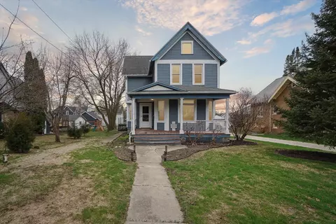 421 W State St, Hartford, WI 53027