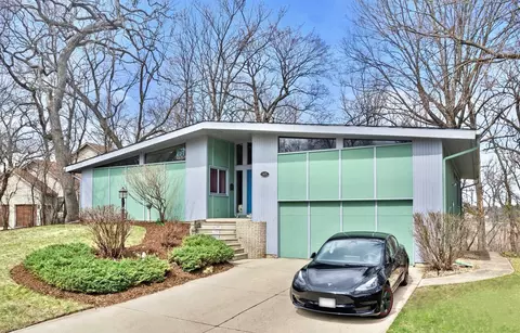 165 Phillips Ln, Lake Mills, WI 53551
