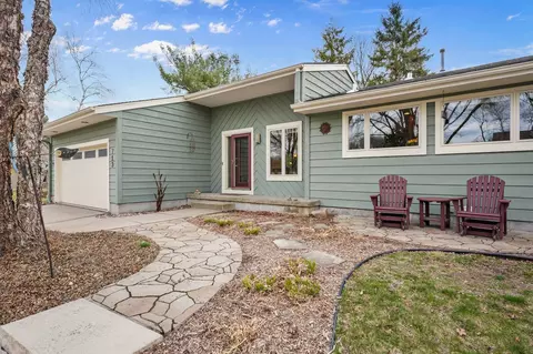 713 Pebble Beach Dr, Madison, WI 53717