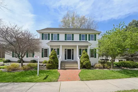 1613 Brookside Ln, Waunakee, WI 53597